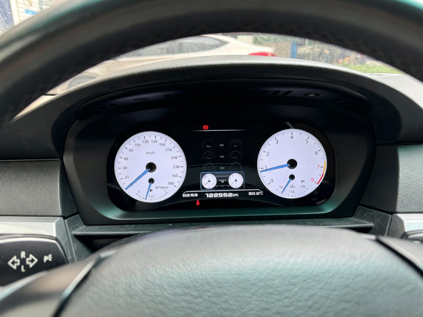 BMW E60 digital cluster installed